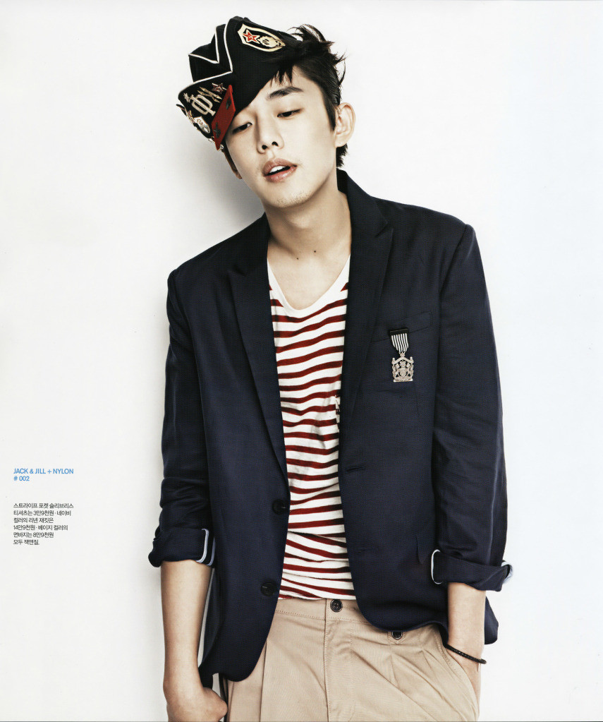 10 ngôi sao thời trang nhất xứ Hàn năm 2011 ảnh 2 Yoo Ah In luôn trình làng những phong cách thời trang cá tính và ấn tượng