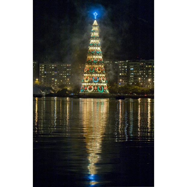 Largest floating Christmas tree: The largest floating Christmas tree measures 85 m (278 ft 10 in) in height and was erected as an annual tradition in Rodrigo De Freitas Lagoon in Rio De Janeiro, Brazil for Christmas 2007. The tree was sponsored by Bradesco Seguros e Previdência.