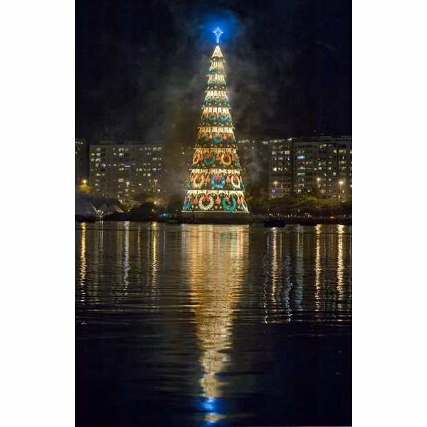 Largest floating Christmas tree: The largest floating Christmas tree measures 85 m (278 ft 10 in) in height and was erected as an annual tradition in Rodrigo De Freitas Lagoon in Rio De Janeiro, Brazil for Christmas 2007. The tree was sponsored by Bradesco Seguros e Previdência.