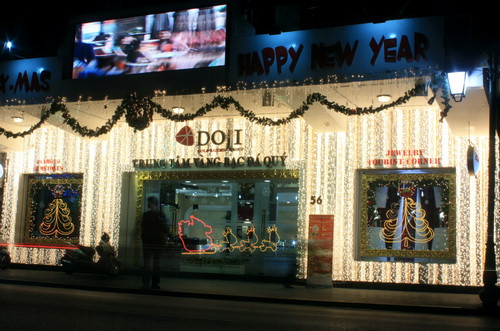 Trên phố Tràng Tiền... Ảnh, gdtd.vn