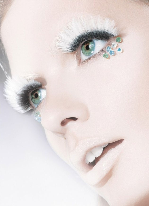 Bộ ảnh lịch 2012 cực "độc" của Maybelline ảnh 1 Mô tả ảnh.