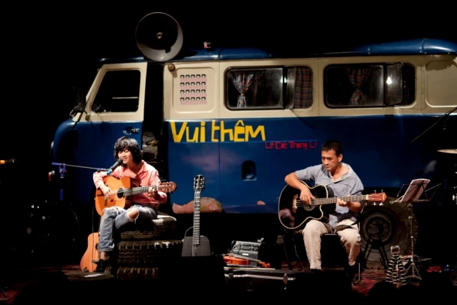 Chuyện dài live show