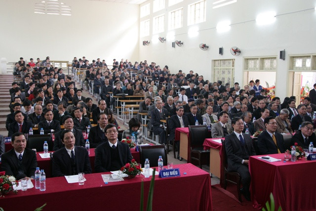 Các đại biểu tham dự buổi lễ