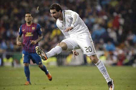 Gonzalo Higuain cũng đang là mục tiêu theo đuổi của Juventus