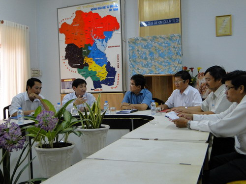 Tổng biên tập Báo GD&TĐ trao đổi tại buổi làm việc