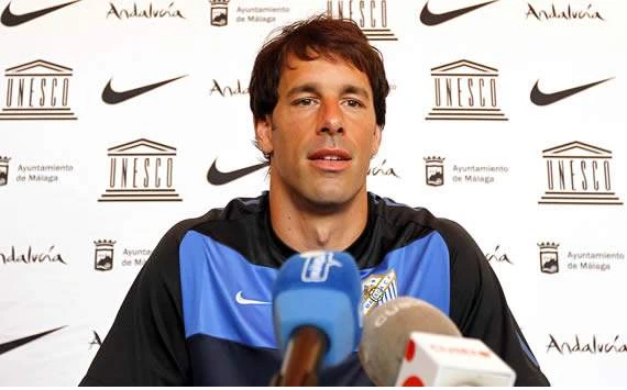 Tiền đạo Van Nistelrooy xuất sắc nhất thế giới thập kỉ qua