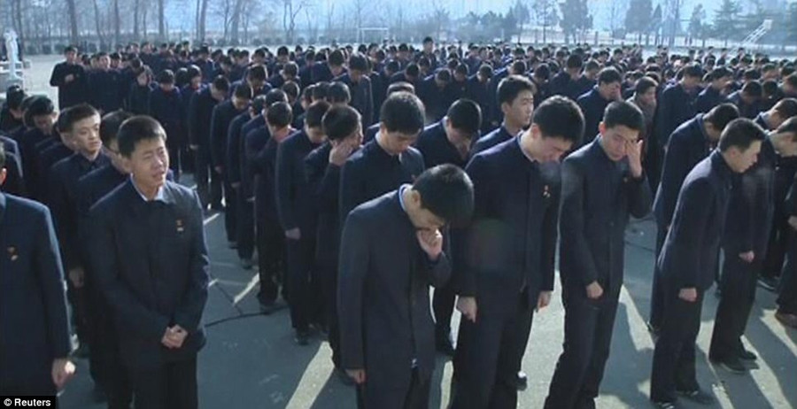 Respect: Students of Pyongyang Secondary School No 1 gather as they mourn over the death of Kim Jong Il Read more: http://www.dailymail.co.uk/news/article-2075987/Kim-Jong-Il-dead-North-Korea-leader-dies-heart-attack-69.html#ixzz1gzYICXy6