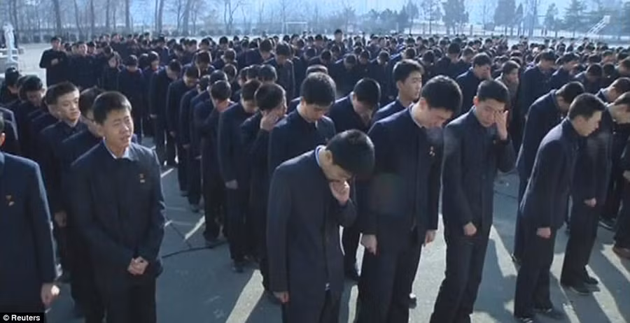 Respect: Students of Pyongyang Secondary School No 1 gather as they mourn over the death of Kim Jong Il Read more: http://www.dailymail.co.uk/news/article-2075987/Kim-Jong-Il-dead-North-Korea-leader-dies-heart-attack-69.html#ixzz1gzYICXy6
