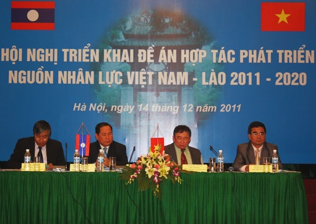 Triển khai Đề án hợp tác phát triển nguồn nhân lực Việt Nam – Lào 2011-2020