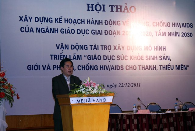 Thừa uỷ quyền của Lãnh đạo Bộ GD&ĐT, ông Lê Mạnh Hùng – Phó vụ trưởng Vụ công tác HSSV phát biểu khai mạc Hội thảo