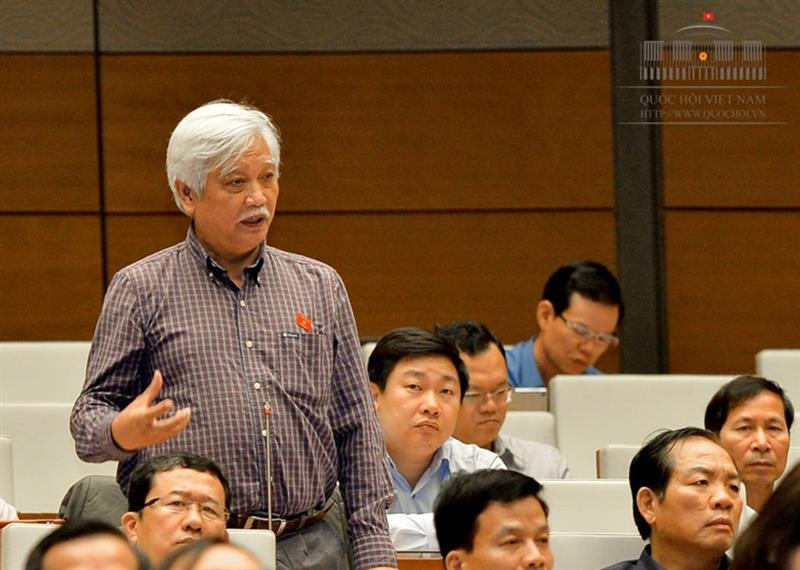 Đại biểu Dương Trung Quốc: Chúng ta đã có quá nhiều những dự án lớn mà không phải là “đầu voi đuôi chuột” mà là “đầu chuột đuôi voi” Đại biểu Dương Trung Quốc: Chúng ta đã có quá nhiều những dự án lớn mà không phải là “đầu voi đuôi chuột” mà là “đầu chuột đuôi voi”