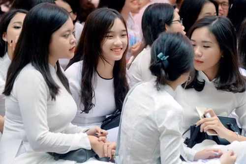 Hiệu trưởng cần hỗ trợ giáo viên hoàn thành được nhiệm vụ dạy học phát triển năng lực học sinh. Ảnh minh họa/internet