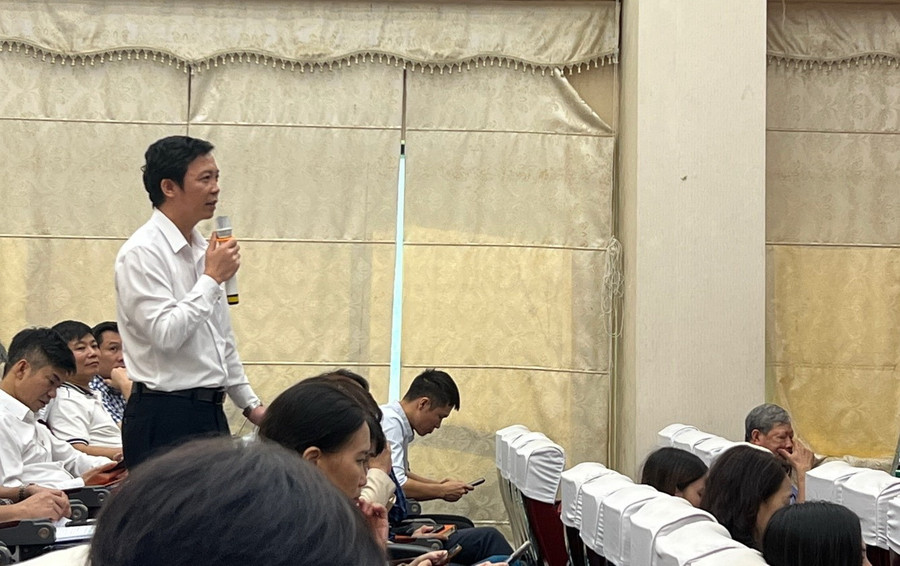 Đại biểu trao đổi tại hội thảo. Đại biểu trao đổi tại hội thảo.