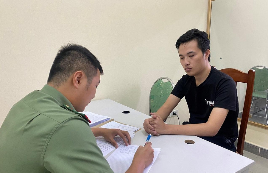 Đinh Ngọc Long làm việc với cơ quan công an.