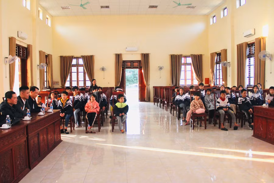 Làng trẻ em mồ côi Hà Tĩnh.