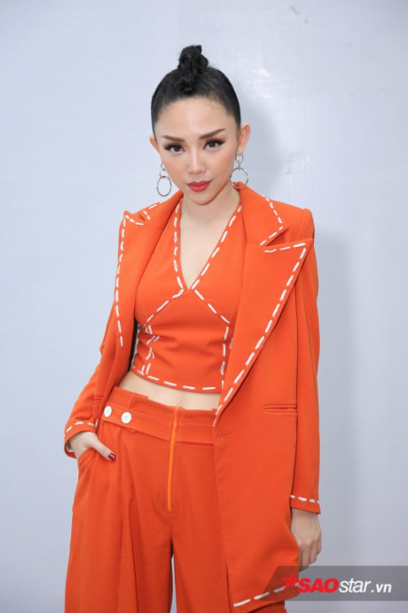 Bộ tứ HLV rạng rỡ cùng dàn khách mời đặc biệt tại ghi hình Chung kết 1 The Voice - Ảnh 7 Bo tu HLV rang ro cung dan khach moi dac biet tai ghi hinh Chung ket 1 The Voice - Anh 7