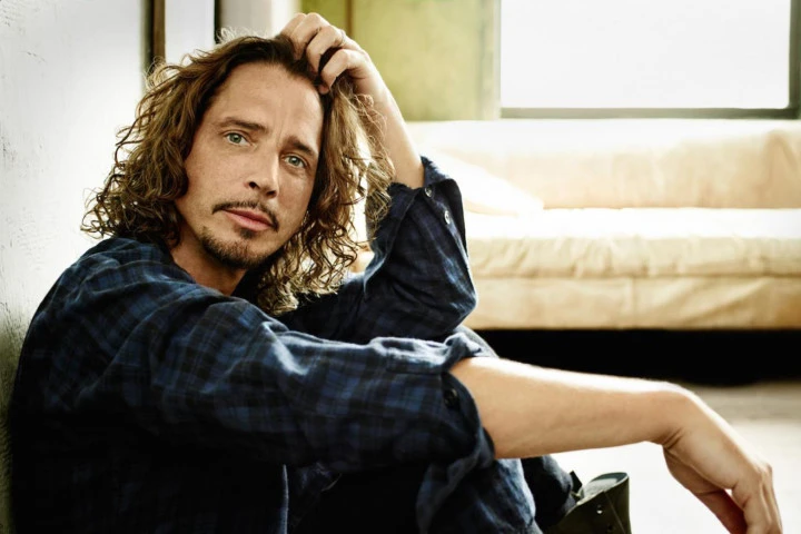 Chris Cornell, ca sĩ hát nhạc phim "007" đột ngột qua đời ở tuổi 52