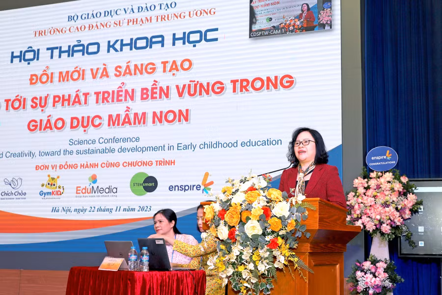 Thứ trưởng Ngô Thị Minh phát biểu chỉ đạo tại hội thảo.