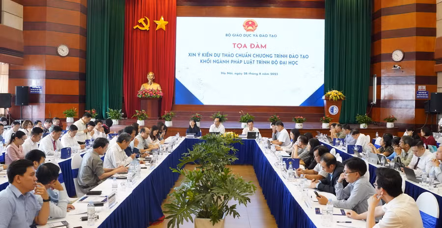 Quang cảnh tọa đàm.