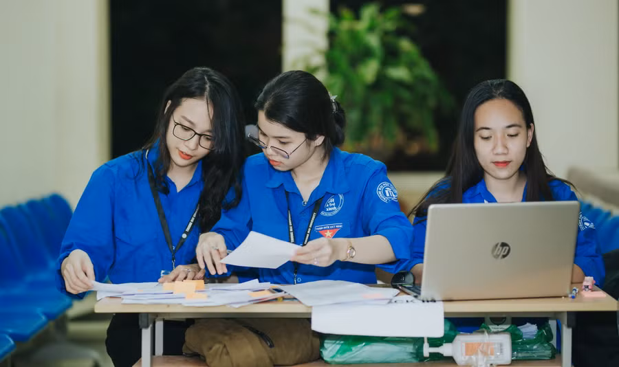 Sinh viên Trường ĐH Thương mại.