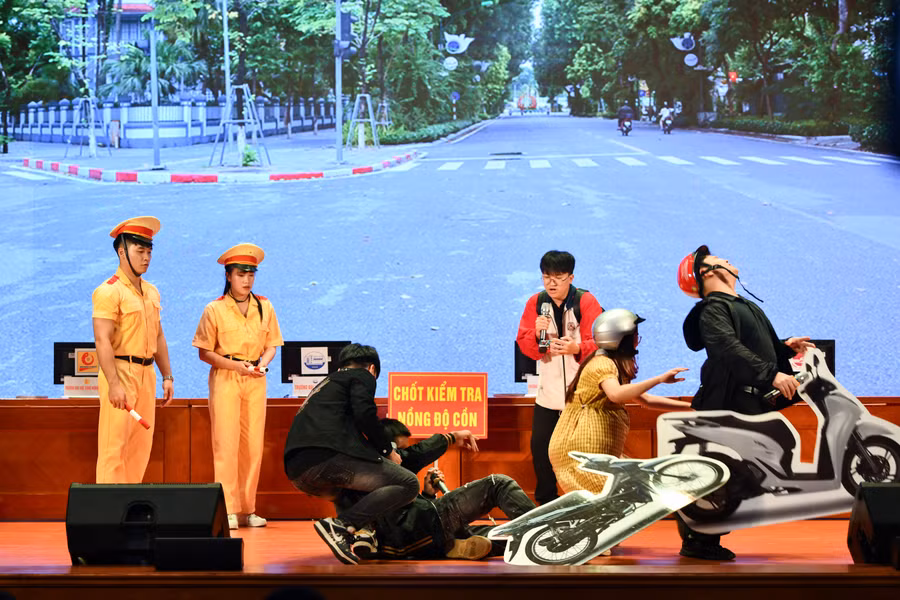 Các tiểu phẩm tham dự của các đội thi đã mang đến nhiều cảm xúc cho khán giả, cũng như truyền tải nhiều thông điệp về ATGT.