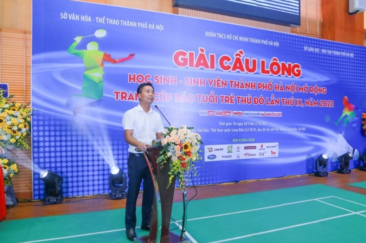 Ông Nguyễn Đức Tiến - Ủy viên BCH Trung ương Đoàn, Phó Bí thư Thường trực Thành đoàn Hà Nội, Chủ tịch Hội LHTN Việt Nam TP Hà Nội phát biểu khai mạc.