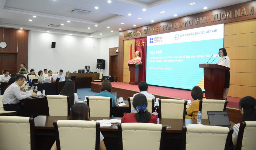 Toàn cảnh tọa đàm.