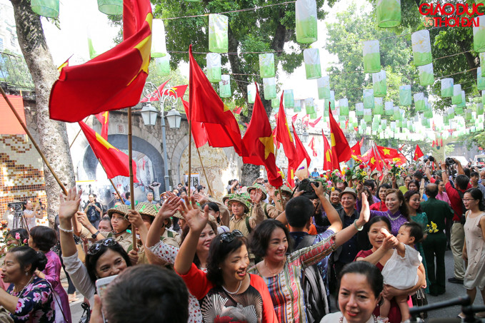 Tái hiện ký ức hào hùng đoàn quân chiến thắng trở về 65 năm trước ảnh 2