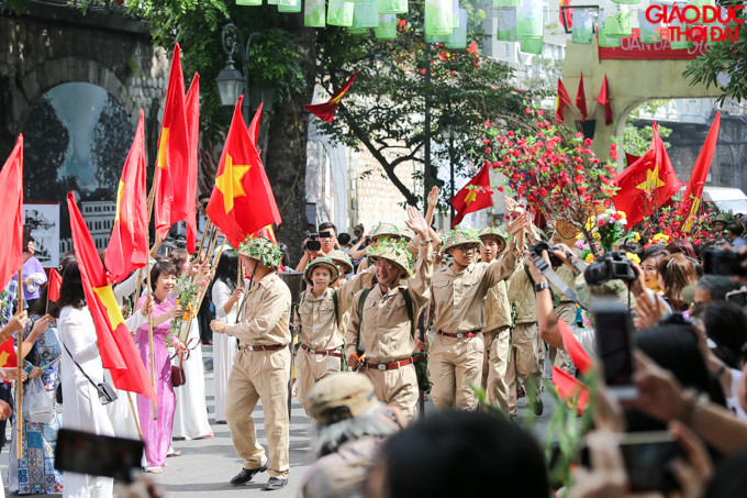 Tái hiện ký ức hào hùng đoàn quân chiến thắng trở về 65 năm trước ảnh 5