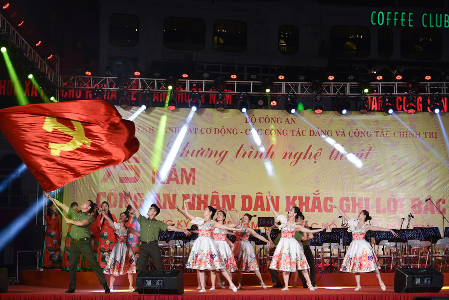 Thông qua các tiết mục biểu diễn, chương trình sẽ góp phần xây dựng hình ảnh đẹp về người chiến sĩ CAND, đặc biệt là hình ảnh người chiến sĩ Công an luôn thân thiện, gần gũi với quần chúng nhân dân, tuyên truyền sâu, rộng hơn những trang sử hào hùng của dân tộc, truyền thống vẻ vang của Đảng và những chiến công to lớn của lực lượng CAND nói chung, lực lượng Cảnh sát cơ động nói riêng.