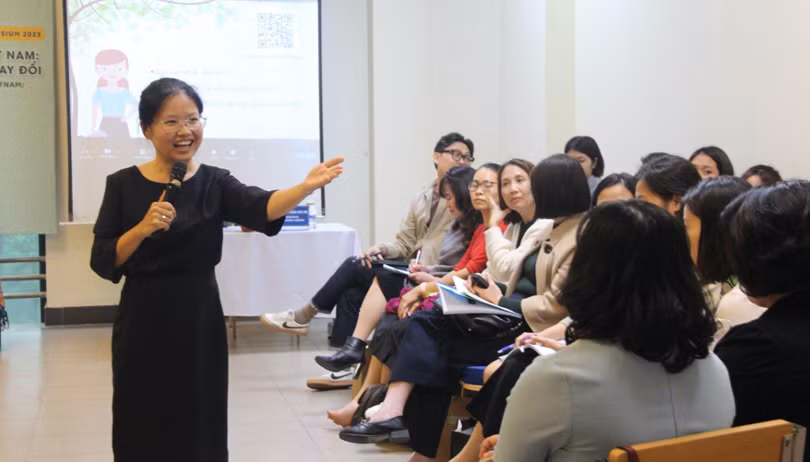 Trao đổi chuyên môn tại ngày thực hành GDMN.