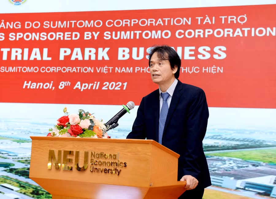 PGS.TS Phạm Hồng Chương – Hiệu trưởng nhà trường phát biểu