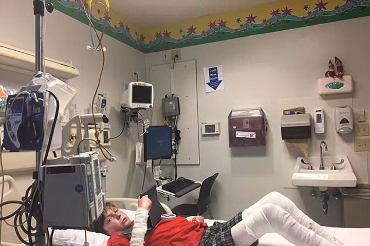 Căn bệnh lạ khiến làn da mỏng như cánh bướm