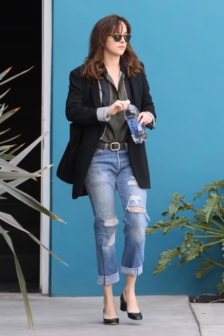 Street style bien hoa voi jeans cua my nhan 