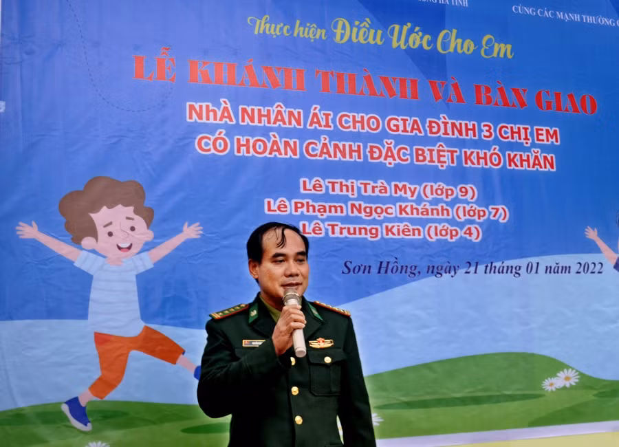 Ông Nguyễn Thái Bình – Phó Chính ủy BCH Bộ đội Biên phòng Hà Tĩnh cảm ơn Quý báo thời gian qua đã luôn đồng hành, quan tâm đến những mảnh đời khó khăn tại địa phương.