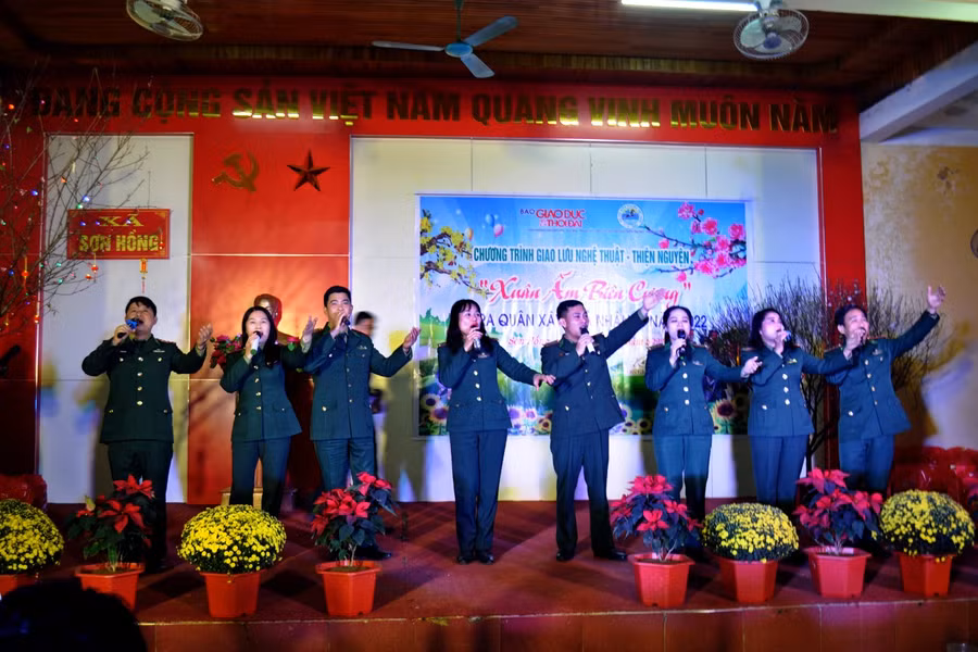 Một số tiết mục văn nghệ tại chương trình "Xuân ấm biên cương" năm 2022 do Đoàn nghệ thuật Bộ đội Biên phòng Hà Tĩnh biểu diễn
