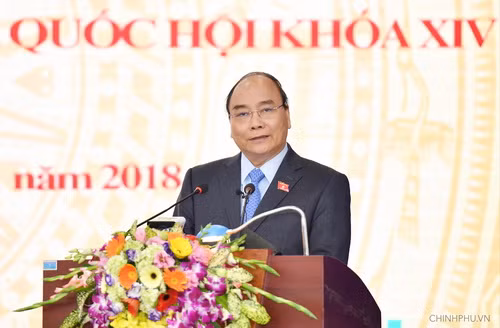 Thủ tướng Chính phủ Nguyễn Xuân Phúc phát biểu tại buổi tiếp xúc cử tri. Ảnh: VGP