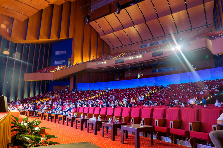 Toàn cảnh buổi lễ. Toàn cảnh buổi lễ.