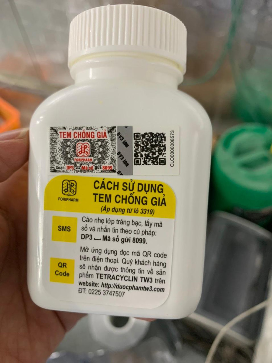 Toàn bộ nguyên liệu bao gói và tem nhãn sản phẩm trên được đựng trong thùng carton không ghi xuất xứ, tên thương nhân sản xuất hoặc phân phối. Toàn bộ nguyên liệu bao gói và tem nhãn sản phẩm trên được đựng trong thùng carton không ghi xuất xứ, tên thương nhân sản xuất hoặc phân phối.