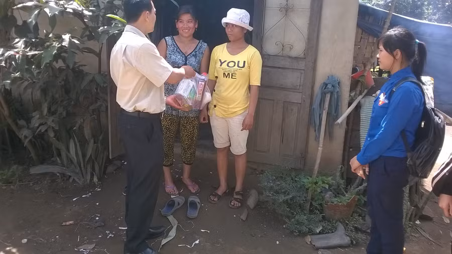Vận động người chưa biết chữ ra lớp luôn cần sự chung tay của cả hệ thống chính trị. (Ảnh: tư liệu)