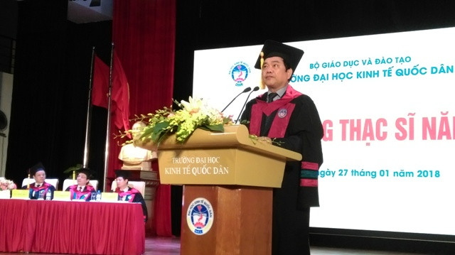 GS.TS Trần Thọ Đạt phát biểu tại buổi lễ GS.TS Trần Thọ Đạt phát biểu tại buổi lễ