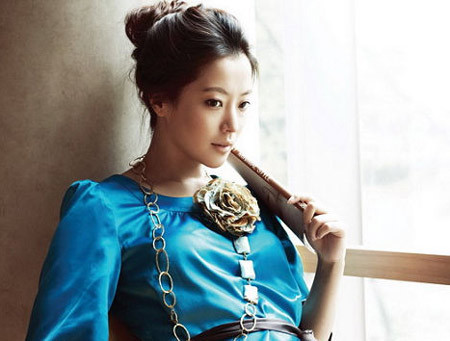 Diễn viên Kim Hee Sun Diễn viên Kim Hee Sun