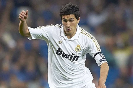 Arsenal sắp có Nuri Sahin từ Real Madrid