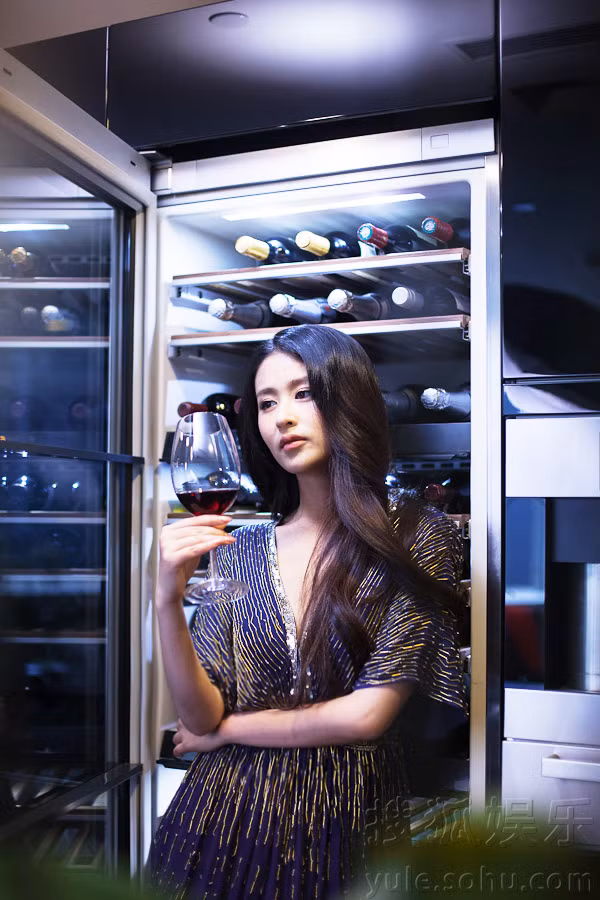 Cô đầu bếp xinh đẹp Dĩnh Nhi ảnh 2