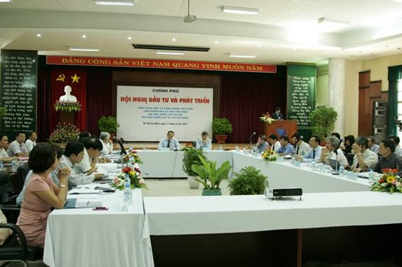 Đầu tư cho bốn trụ cột đào tạo, nghiên cứu khoa học và chuyển giao công nghệ là đầu tư cho tương lai ảnh 1 Các đại biểu dự HN