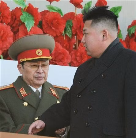 Ông chú quyền lực của Kim Jong-un tới Trung Quốc