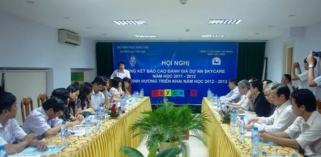 Tiếp tục đẩy mạnh ứng dụng CNTT vào dạy tiểu học