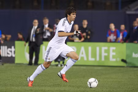 Galatasaray muốn có bộ đôi Kaka, Sahin từ Real