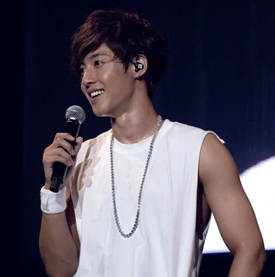 Kim Hyun Joong tặng 50 triệu won làm từ thiện