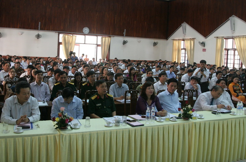 Các đại biểu tham gia hội nghị